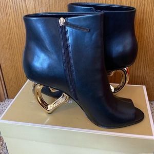 Amina Abduljalil Iconic sandals